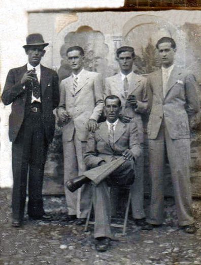 Foto de Rosario Muñoz, los integrantes son José Arroyo, Jaime Muñoz Díaz, Federico Muñoz Díaz, Antonio Orihuela y José Ríos